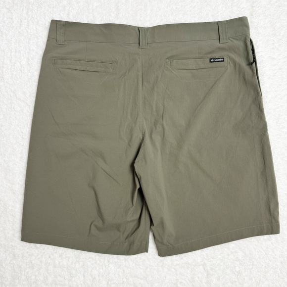 Men's Columbia Shorts Color Khaki Tan Size 38x10 - Picture 5 of 7